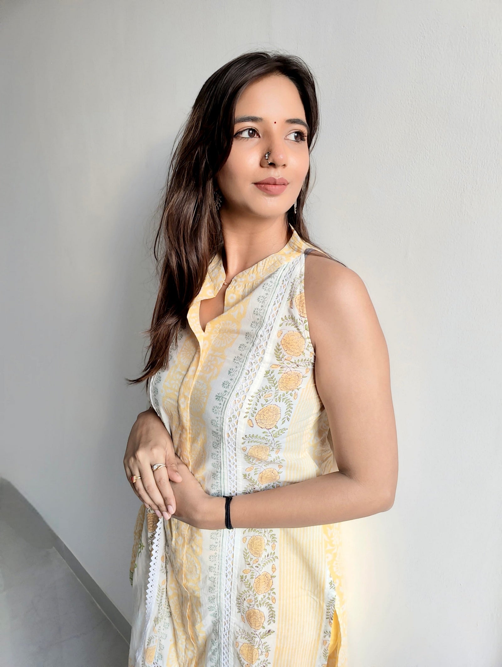 Buy Sanganeri Print Yellow White Cut Slives Suit Set