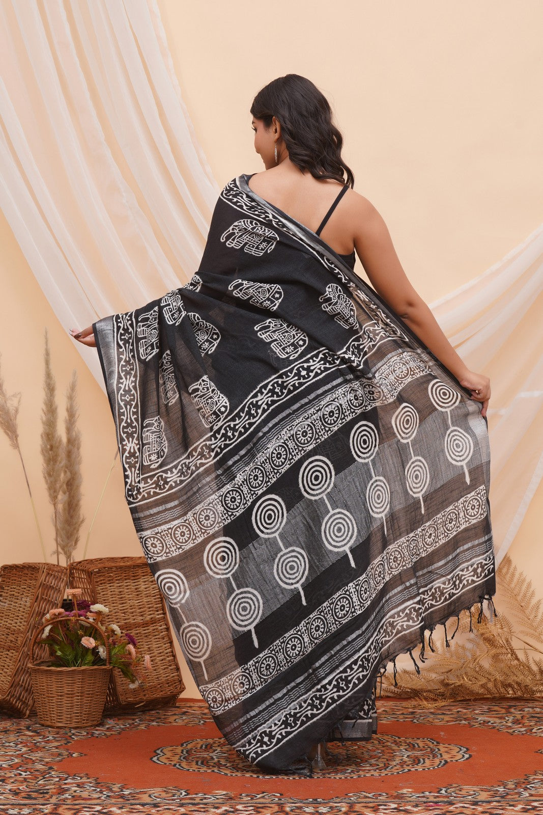 Buy Black Latest Bagru Block Print Linen Saree