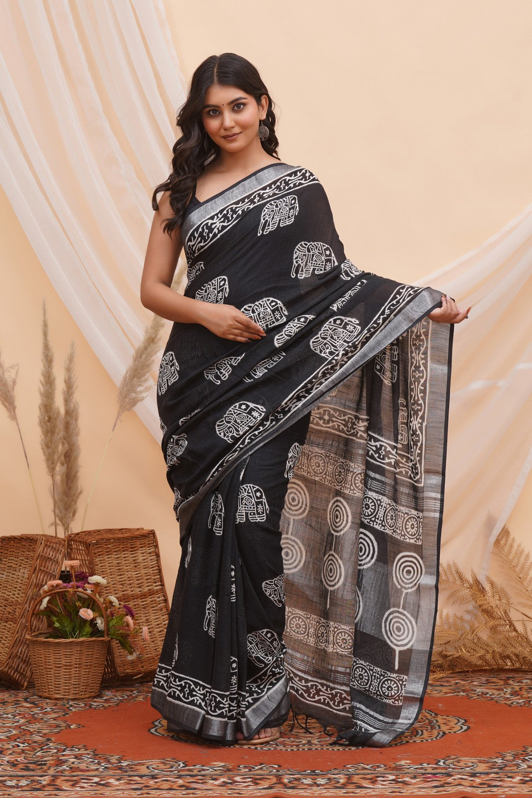 Buy Black Latest Bagru Block Print Linen Saree