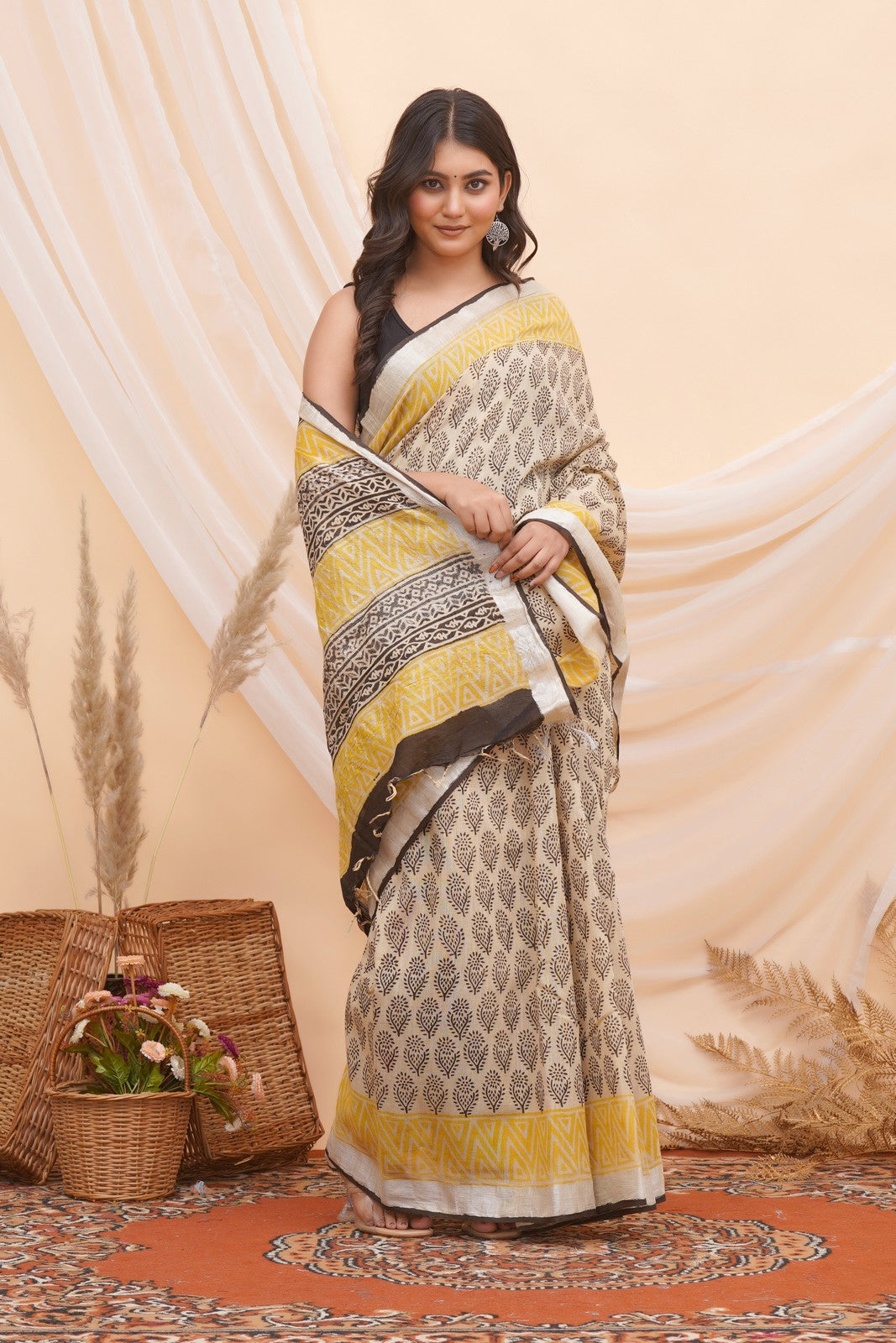 Buy Beige Latest Bagru Block Print Linen Saree