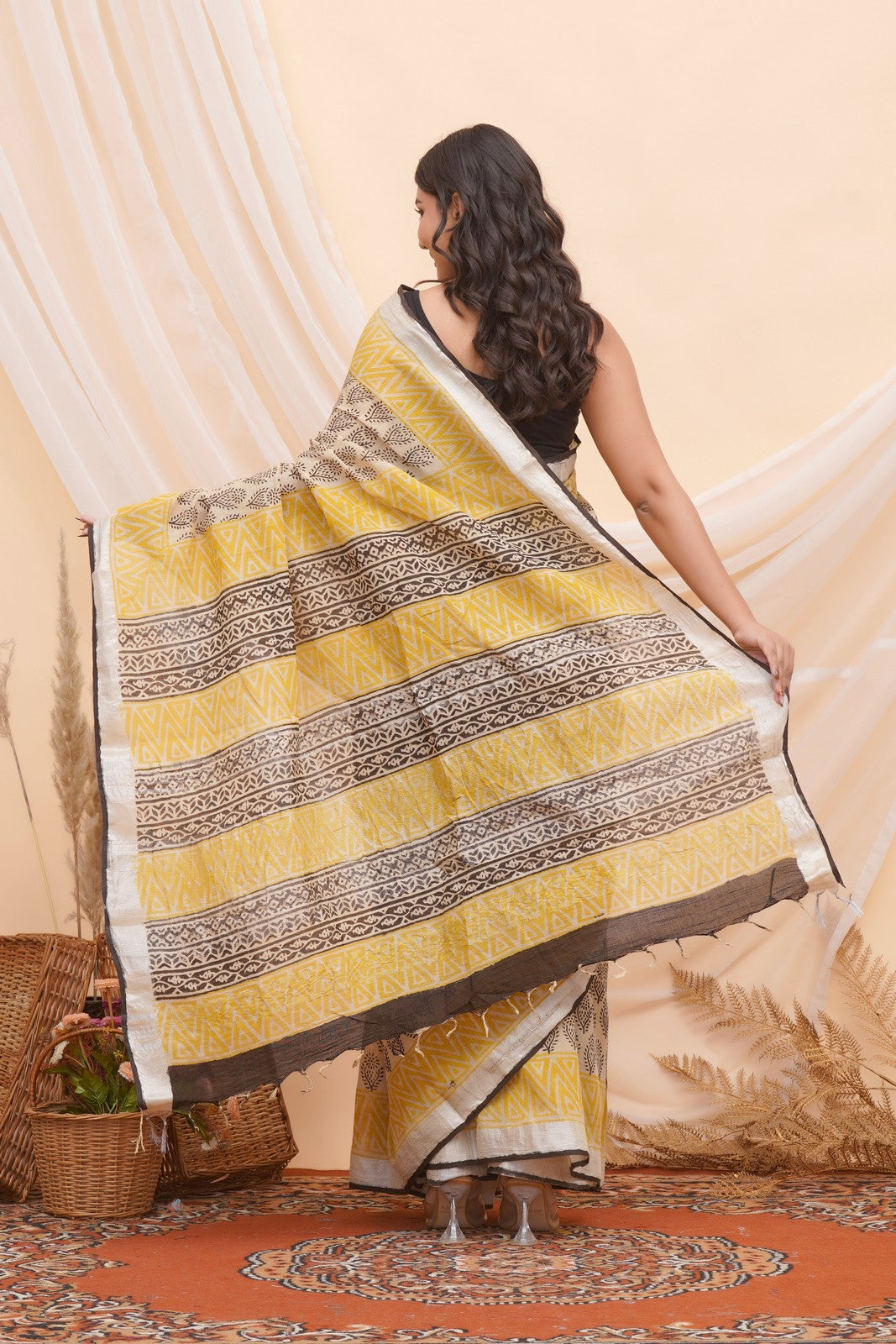 Buy Beige Latest Bagru Block Print Linen Saree