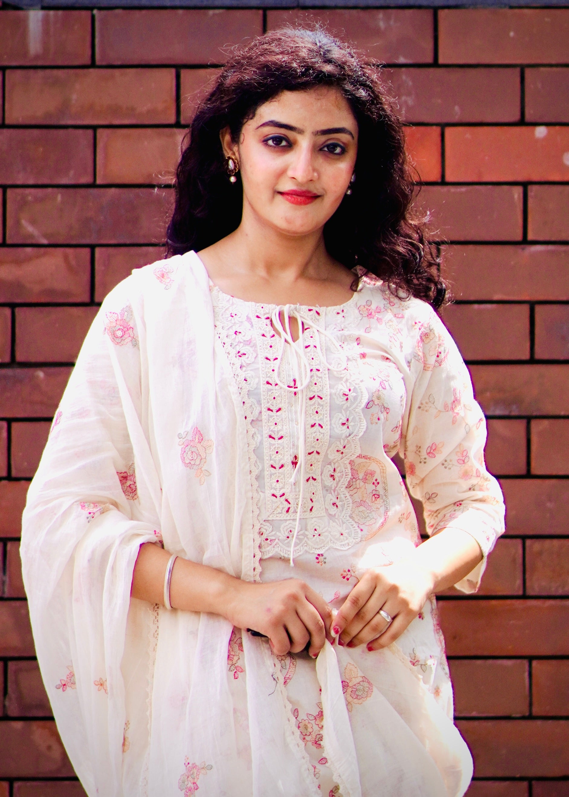 White Suit Set Online Embroidery Hand Work